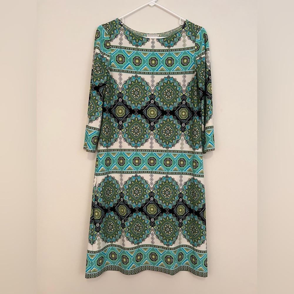 London Times Knee Length Shift Dress with 3/4 Length Sleeves
